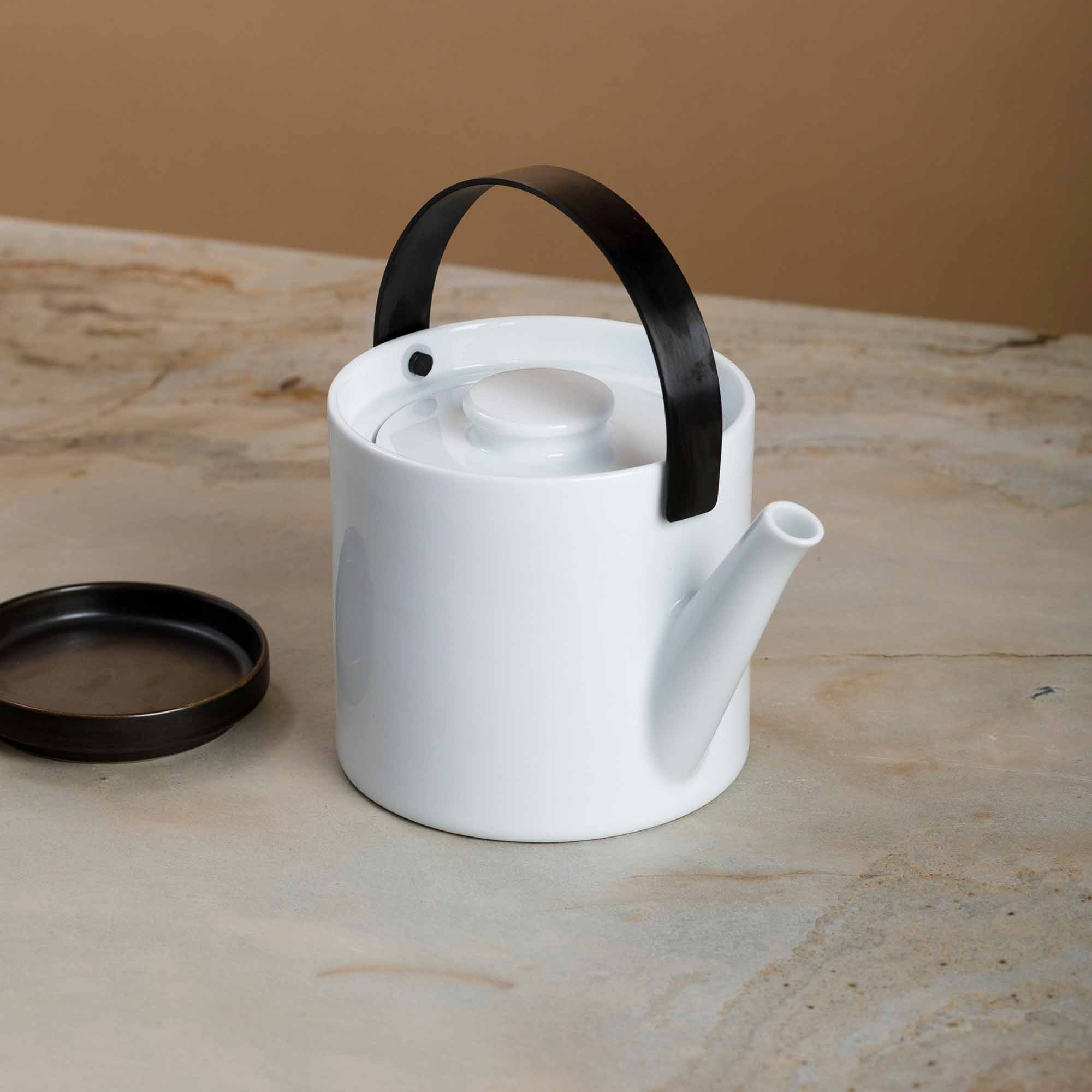 Teapot with Strainer Porcelain Teapot white